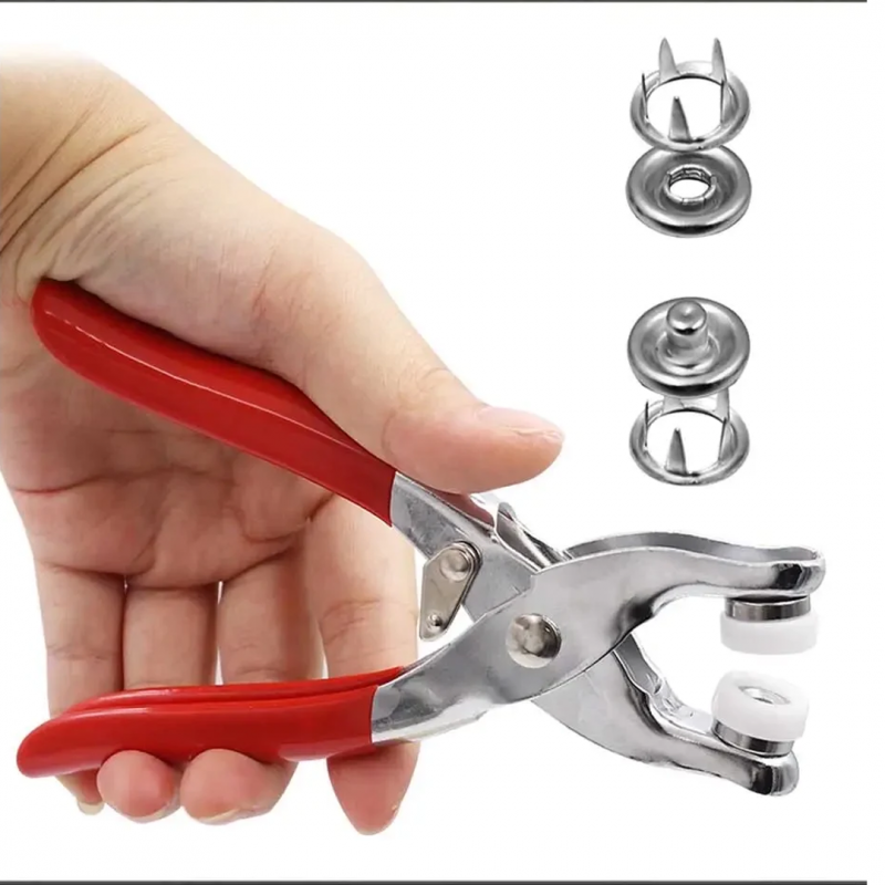 Tich button clipper with set of 30 Buttons